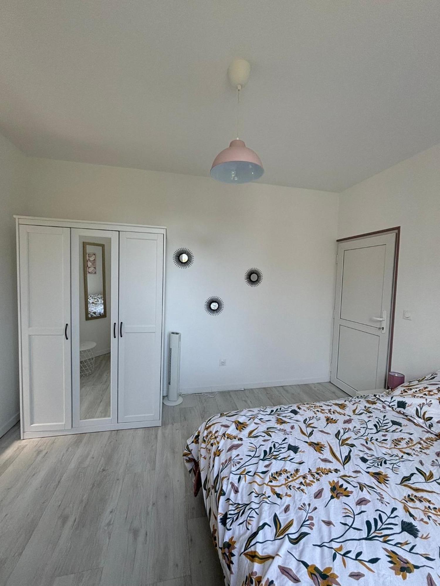 Pink Cosy Apartman Louviers Kültér fotó
